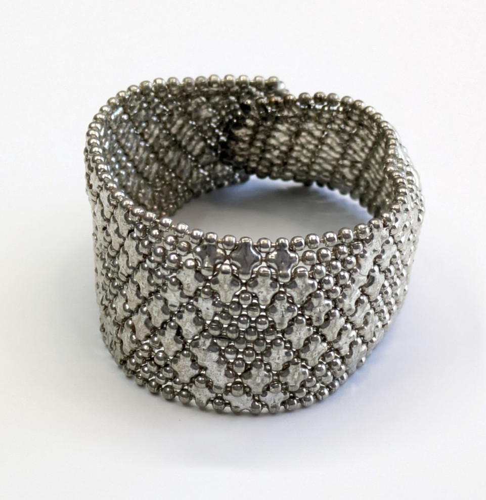 Liquid Metal Silver Tone Snap Closure 1 1/8″ Wide Statement Bracelet 7″ Long