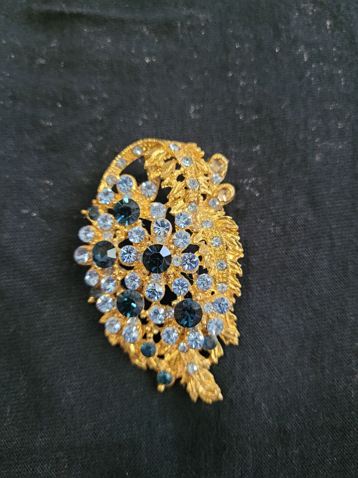 Lot of 2 Rhinestone Brooch Pins Leaf & Crescent Moon Floral Gold/Silver Blue