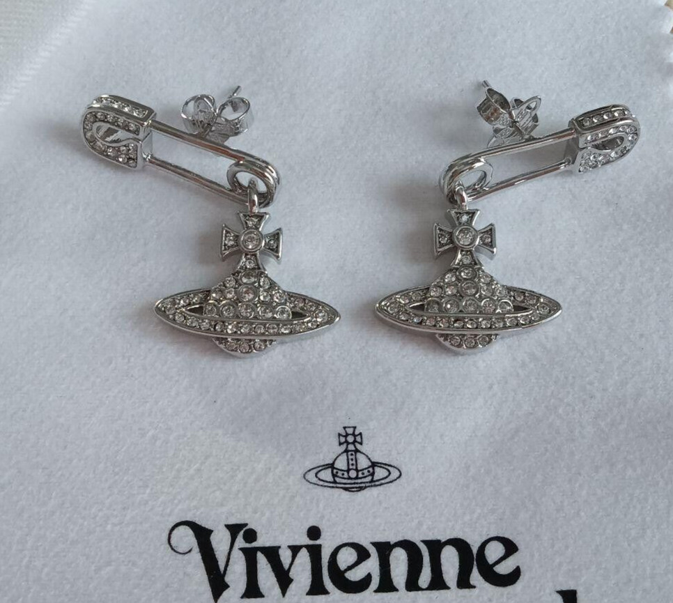 Vivienne Westwood Clip Orb Earrings Pin Silver Accessory with drawstring