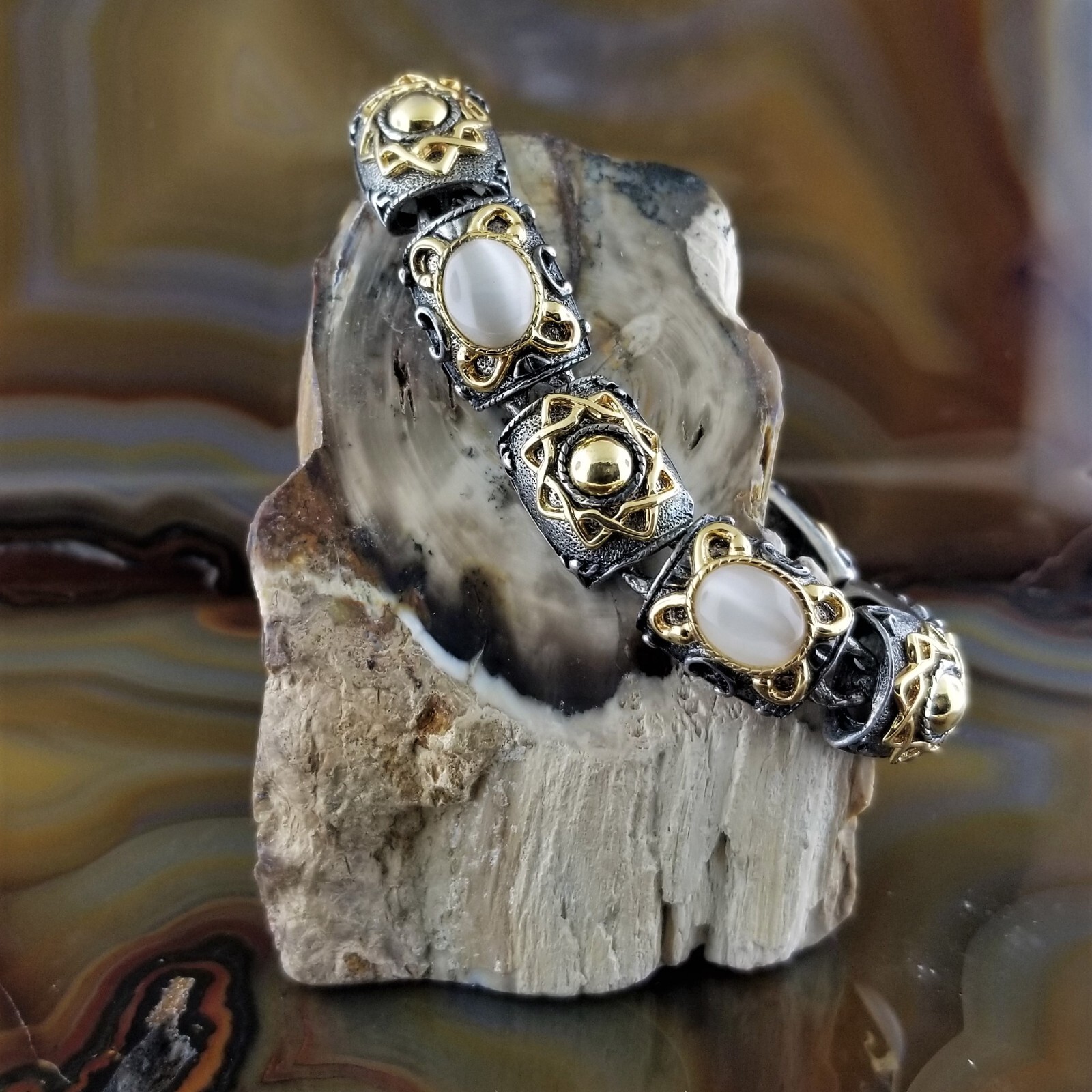 Premier Designs Cat Eye Bracelet