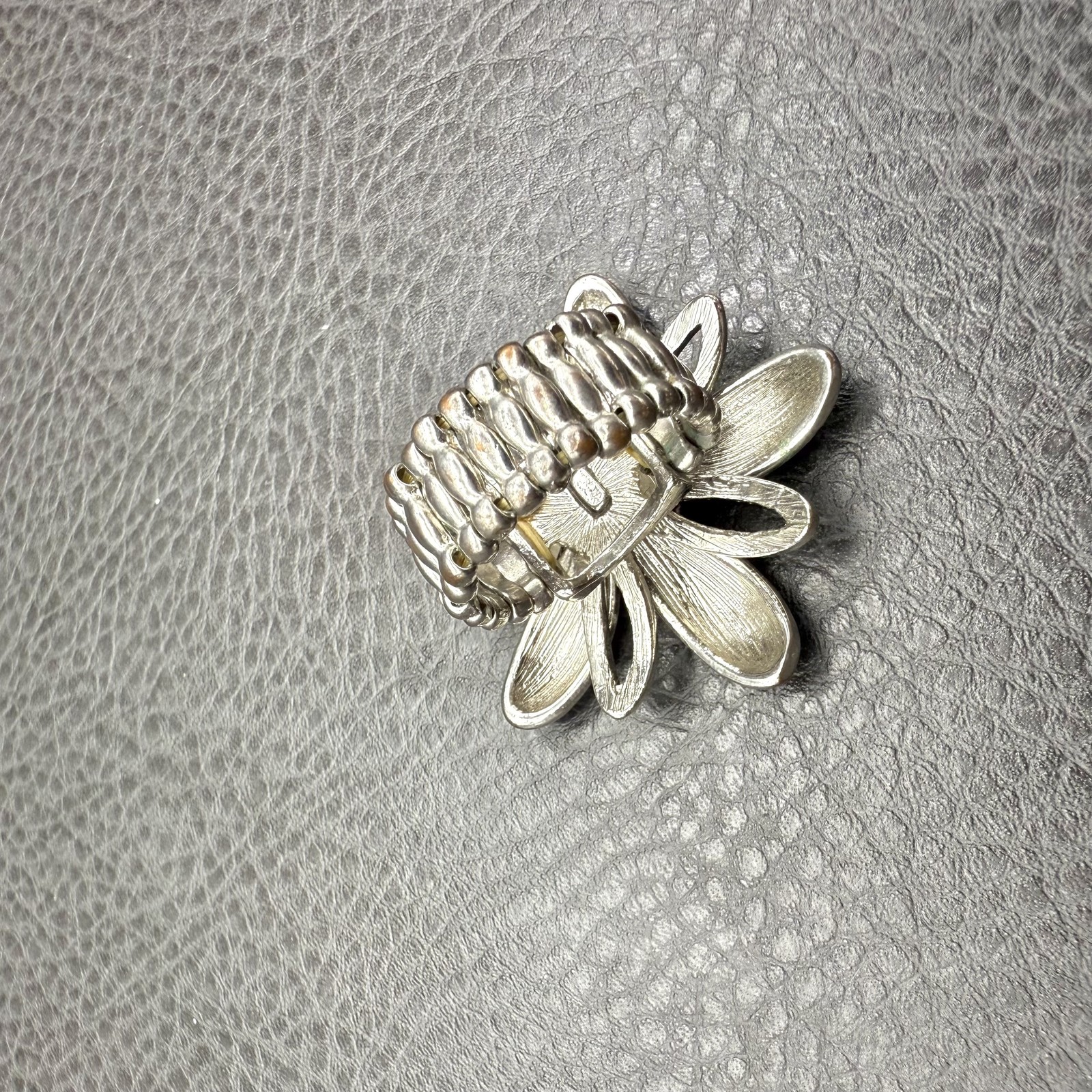 Bold Statement Flower Ring Silver Black Stretch Band Cocktail Fashion Jewelry