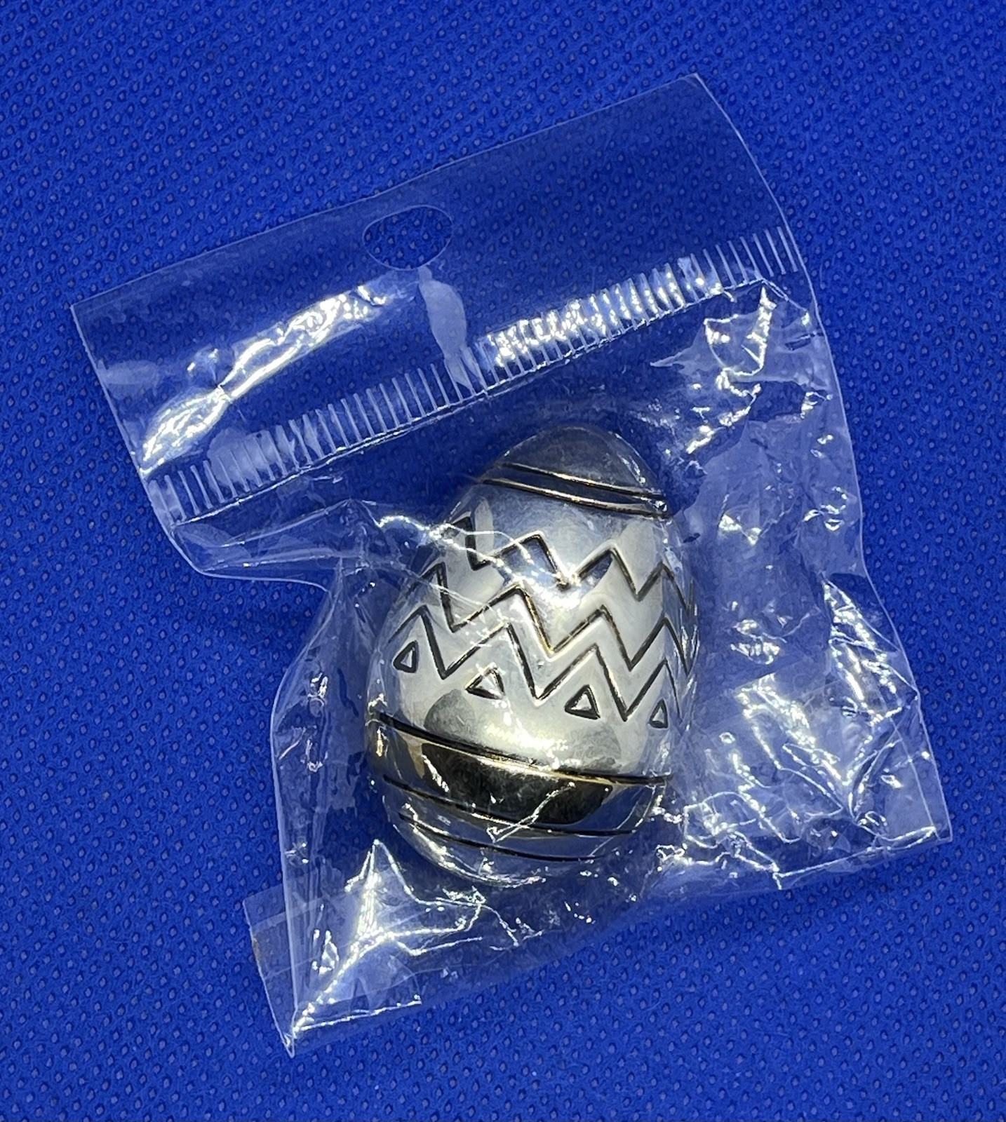 BEST Silver Tone Gold Tone Decorated Easter Egg Brooch – Dangle Fashion Pendant