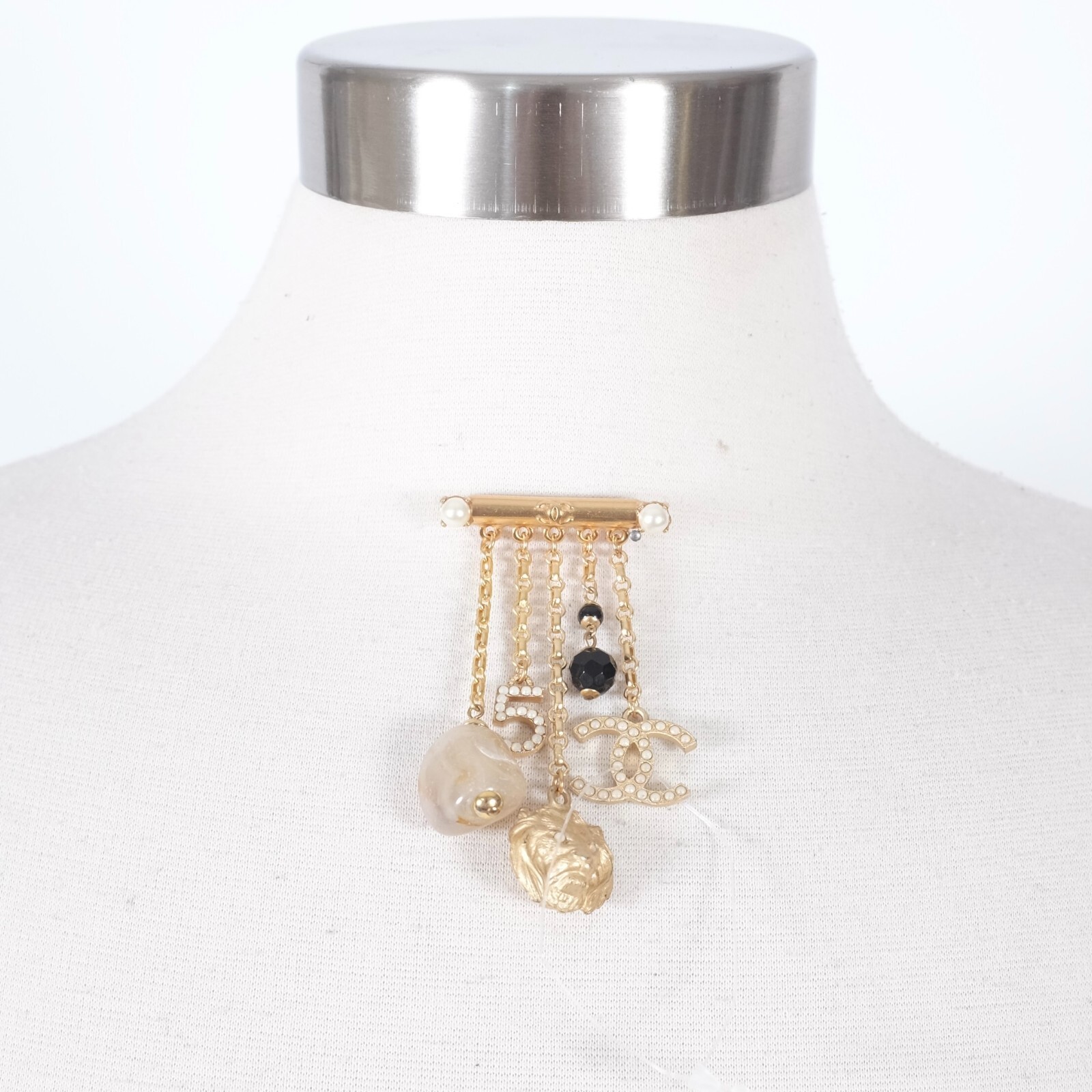 01A Chanel brooch pin bar XL charms lion 5 stones chains gold