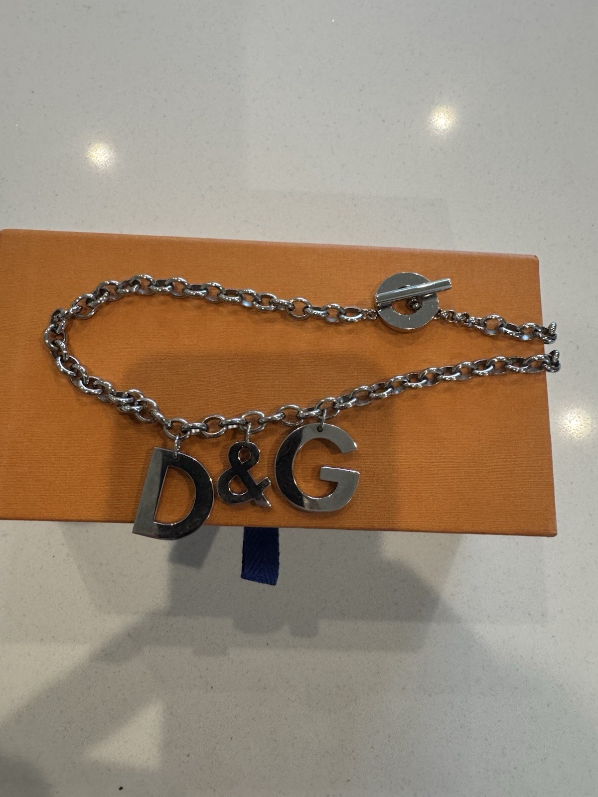 D&G Signed Silver Tone Logo Charm Pendant Cable Chain Toggle Necklace 17in