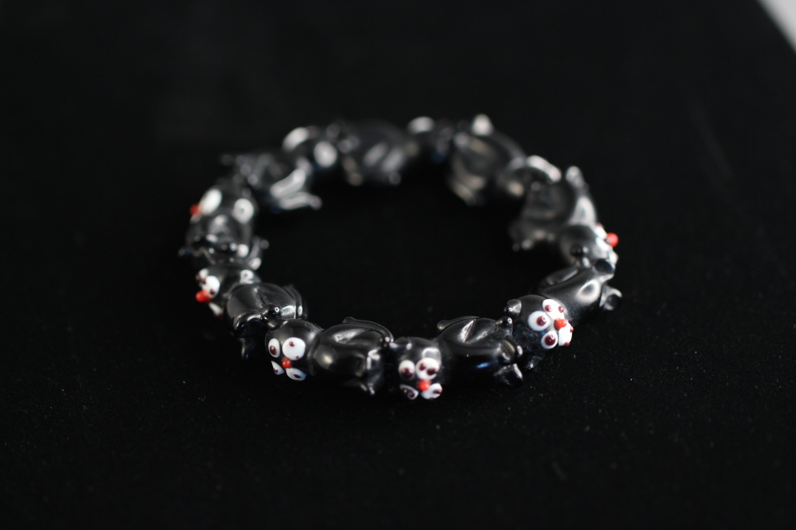 Black Friday Black Cat Lampwork Bracelet 6.5″ Elastic Glass Beads