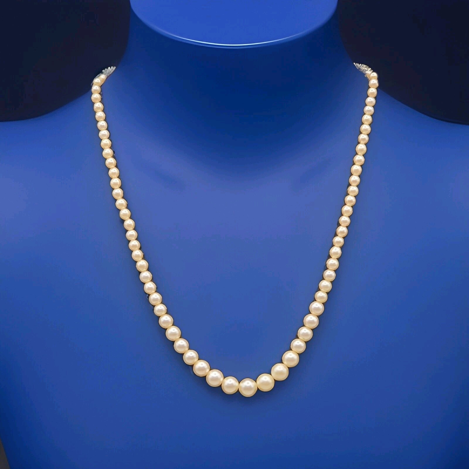 Elegant 9ct Yellow Gold Clasp & Pearl Necklace 16.47g 40cm