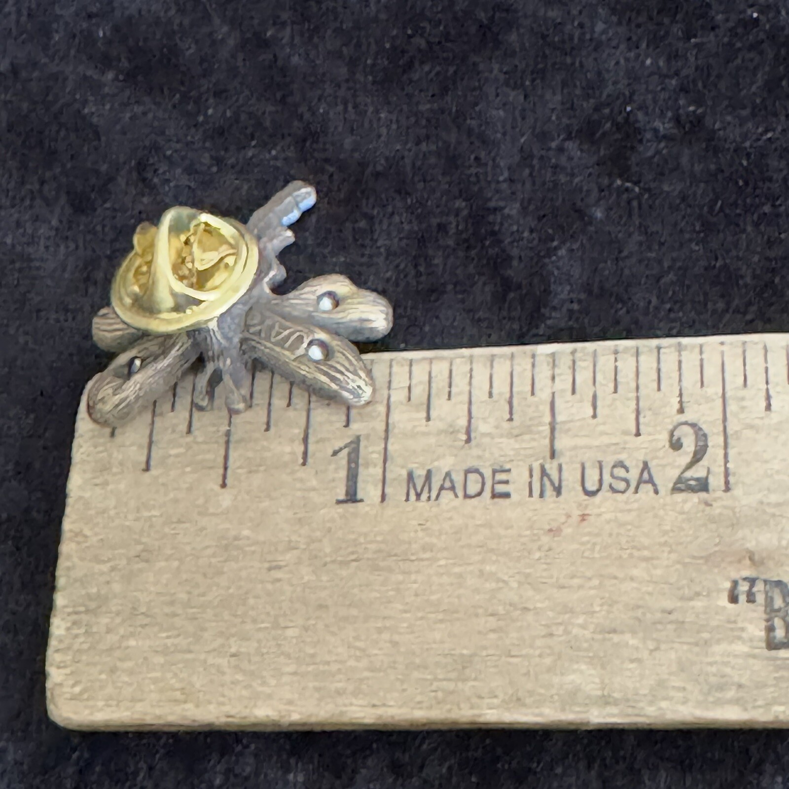 Jay Strongwater Small Dragonfly Pin Swarovski Crystals Enamel Gold Toned Metal