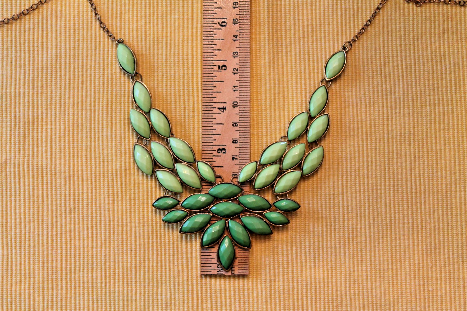 Light & Dark Green Gold Tone Chain Statement Bib Necklace Bib Acrylic Navettes