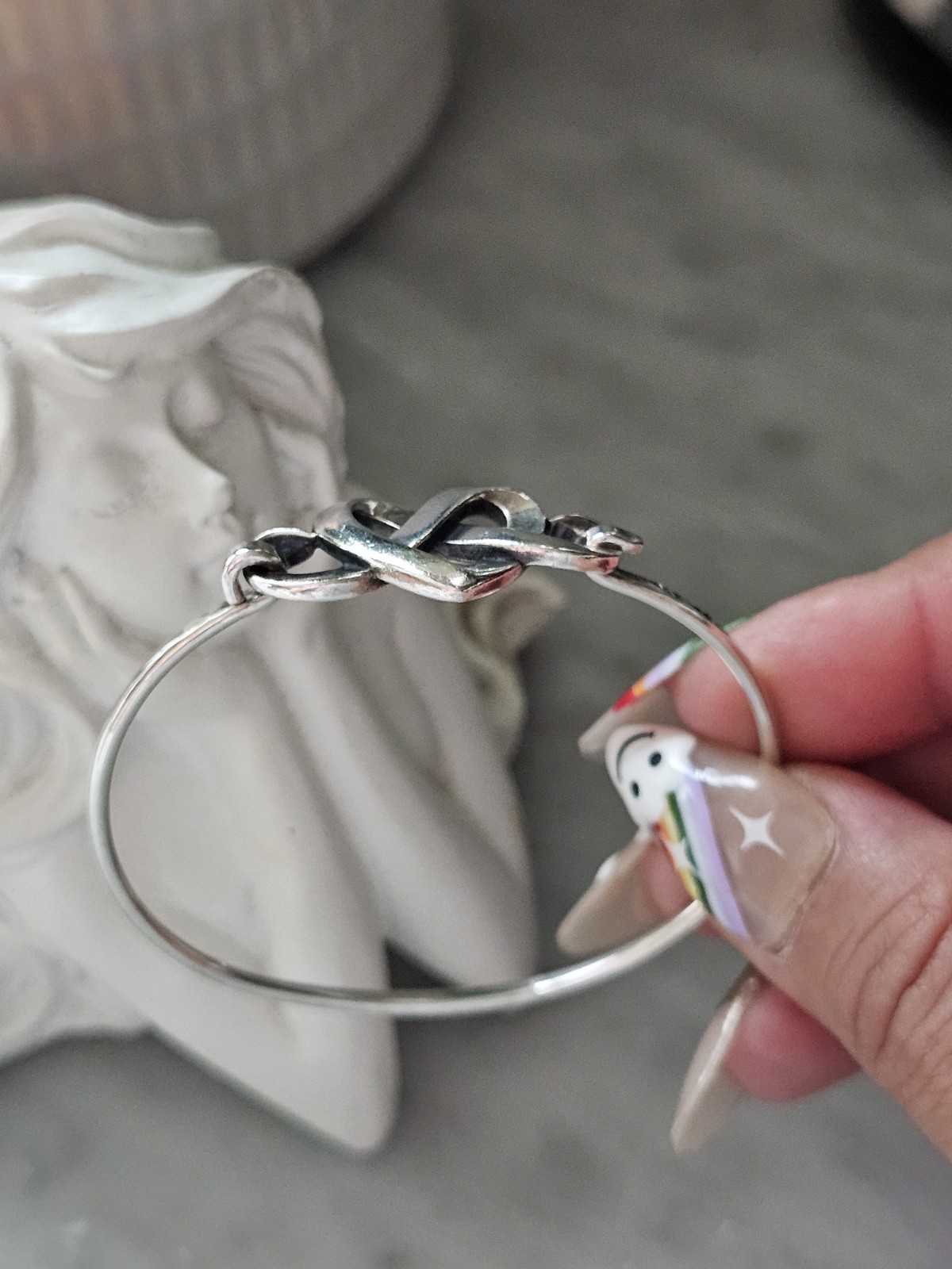 Retired James Avery Heart Knot Bangle Bracelet, Hook Closure Medium 7 1/8in.