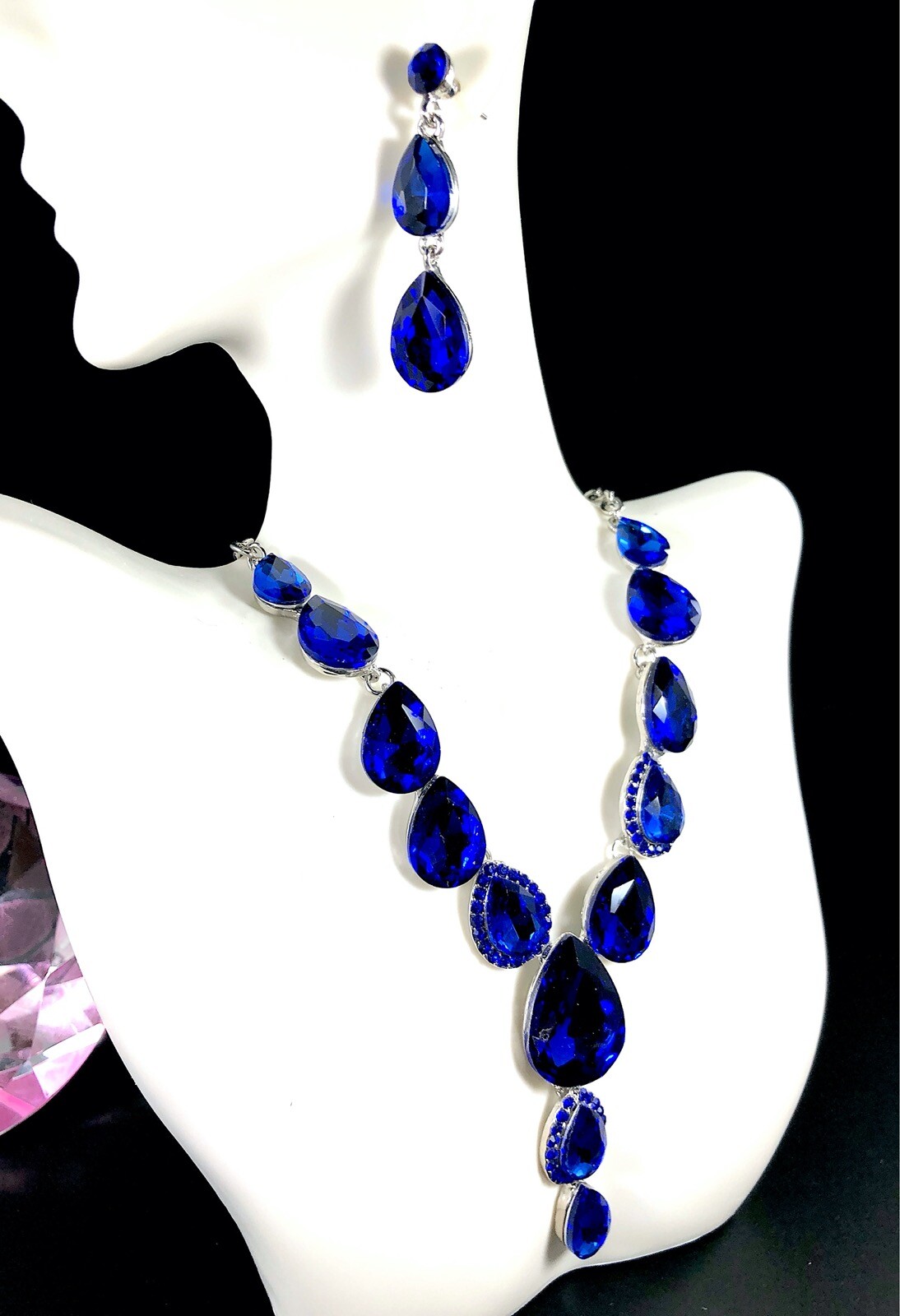 LUSH SILVER-TONE SAPPHIRE BLUE TEARDROP RHINESTONE NECKLACE PENDANT EARRINGS SET