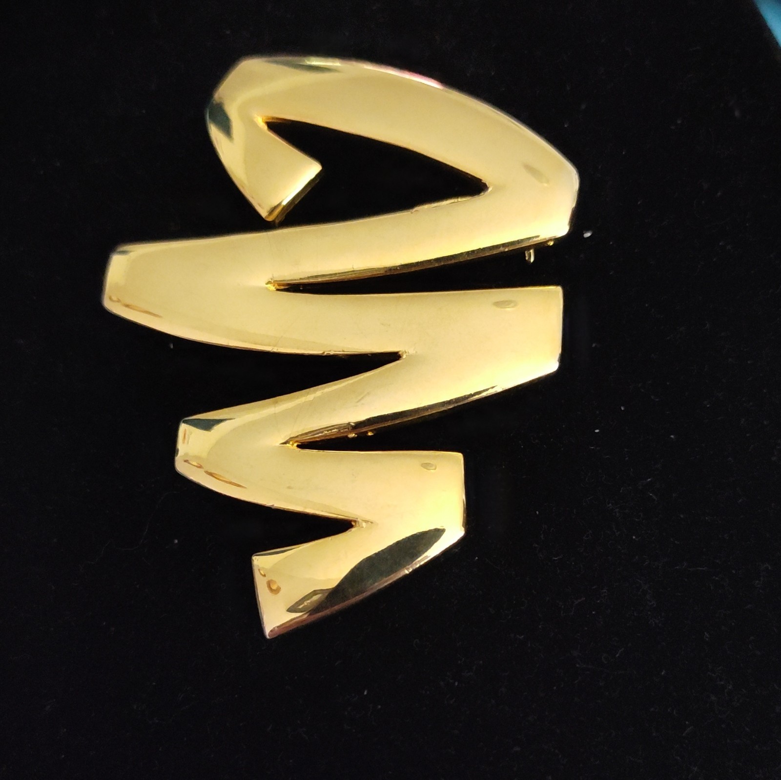 Abstract Zigzag Brooch Pin Gold Tone Metal No Stone Undated Abstract Shape