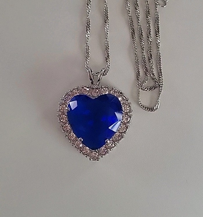 Blue Heart Simulated Stone With Czs Halo