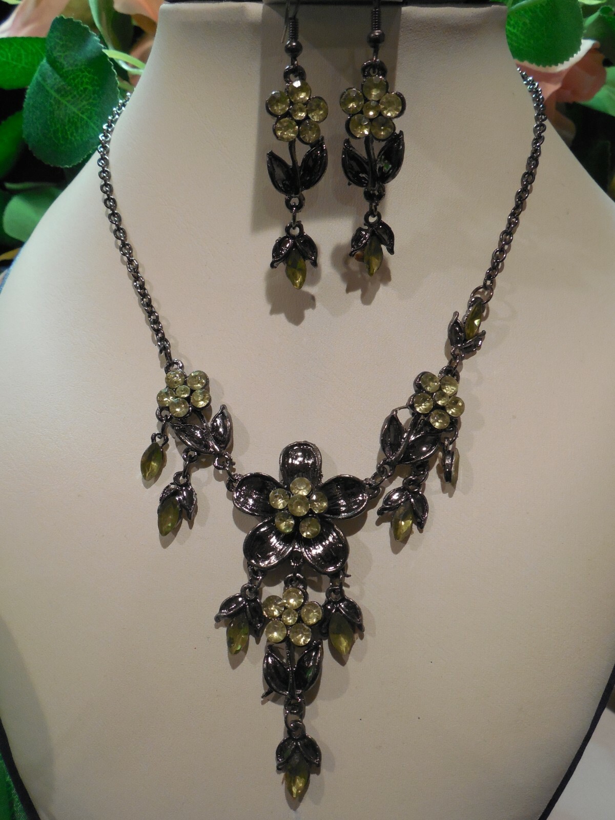 Ion Plated Black Stainless Steel Lime Rhinestone Floral Marquise Necklace Set