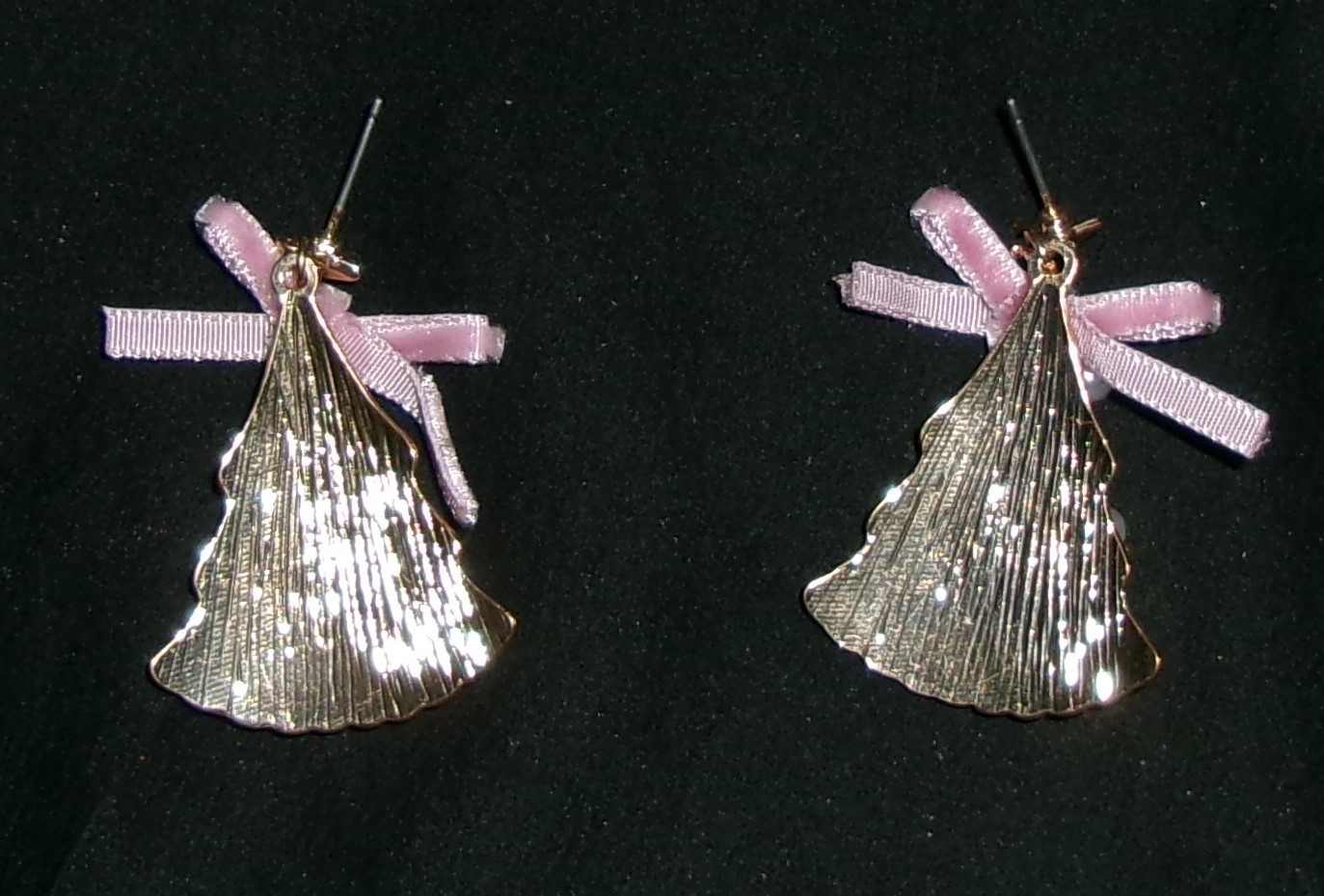 Pink Christmas Tree Earrings Pink Glittery Enamel Faux Pearls Stones NEW