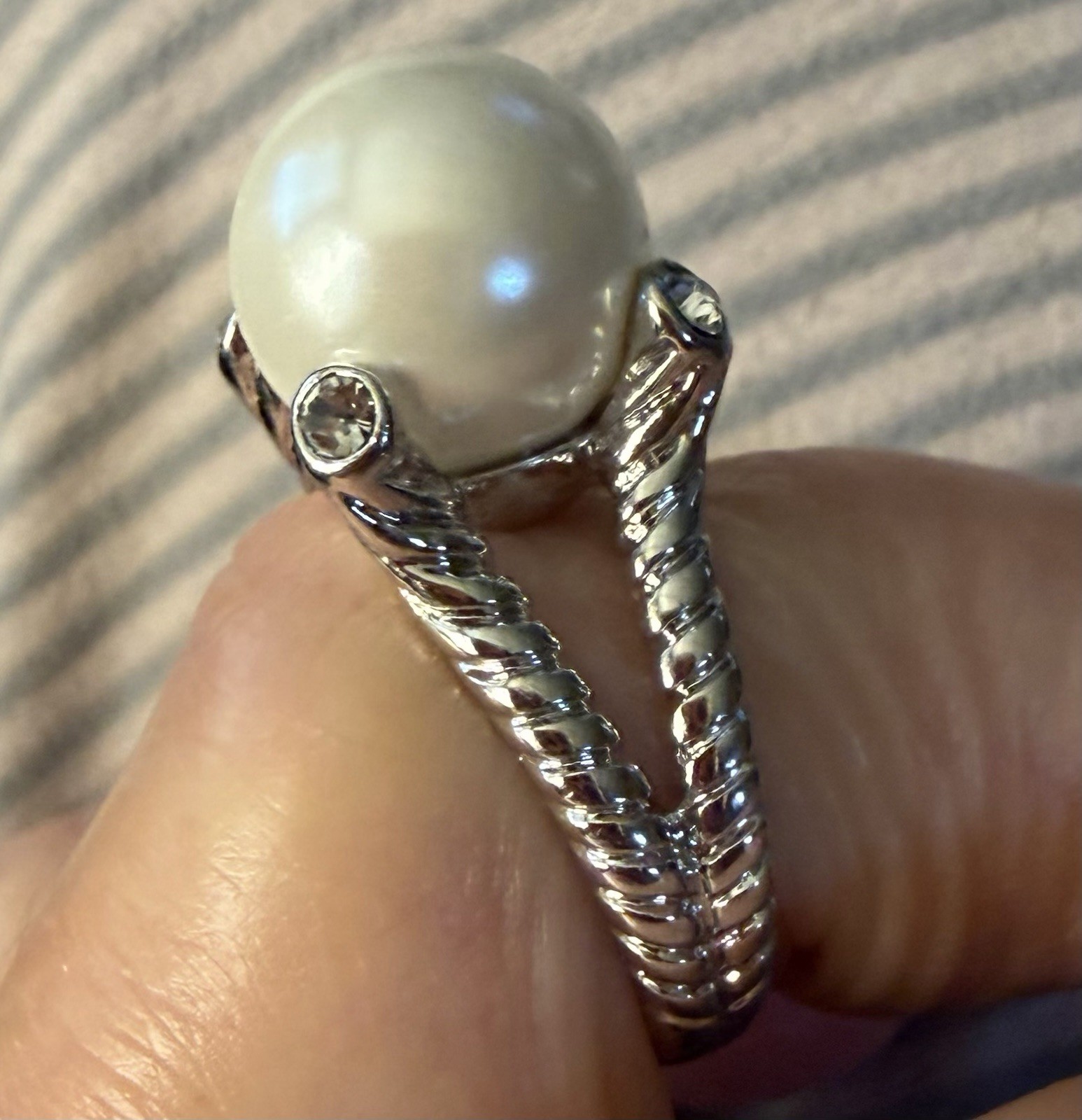 designer-inspired David Yurman Look A Like rope split-shank Faux pearl ring