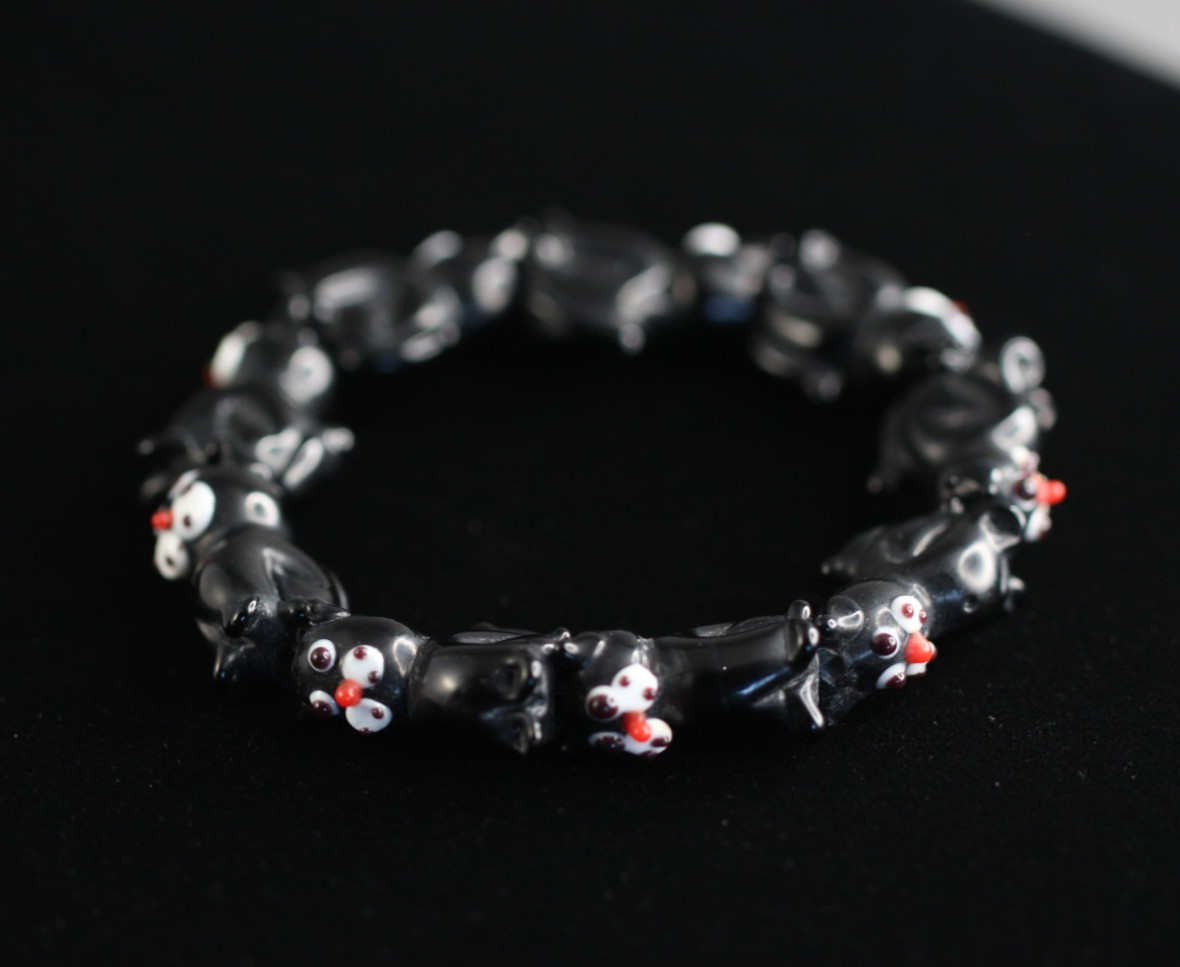 Black Friday Black Cat Lampwork Bracelet 6.5″ Elastic Glass Beads
