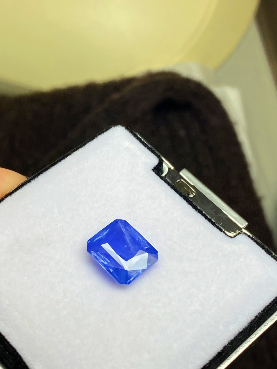 [jerseychou] Natural sapphire 7.43 ct , cornflower blue , Sri Lanka , AIGS+GRS