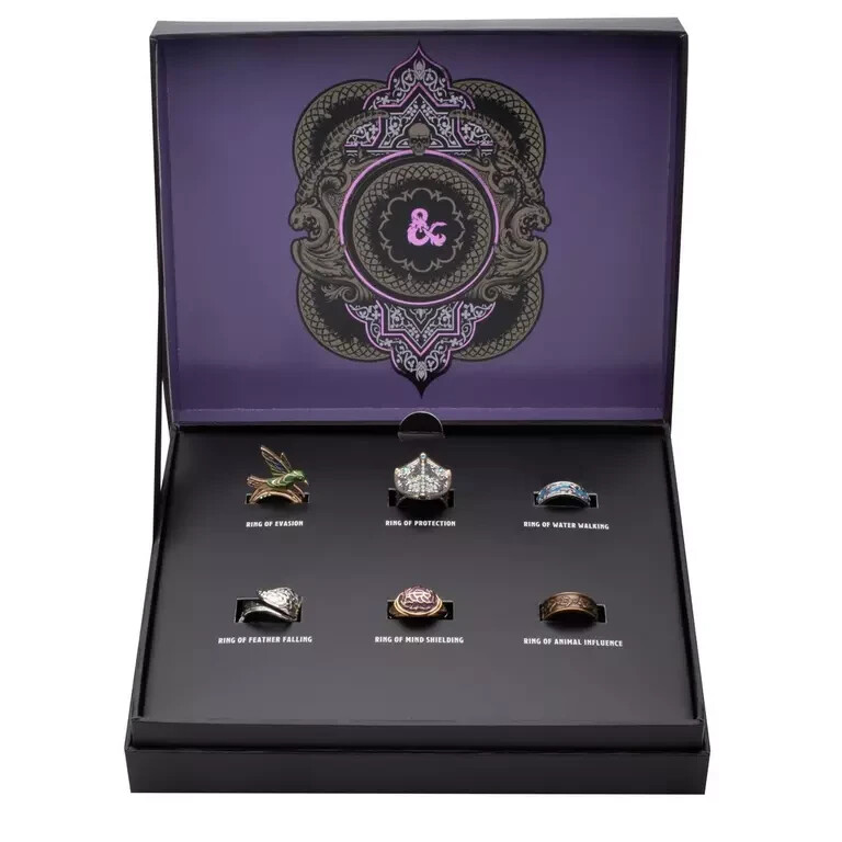 Dungeons and Dragons Exclusive Adjustable 6 Ring Set Collectors Box set COA RARE