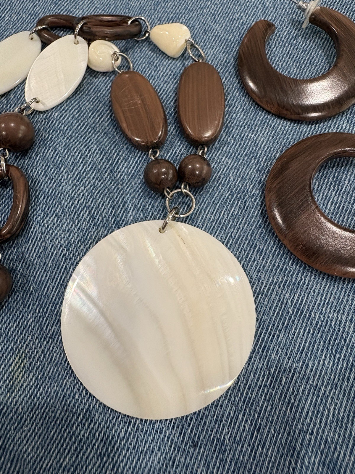 Cookie Lee Brown Cream Statement Necklace Earring Set Chunky Boho Shell Pendant