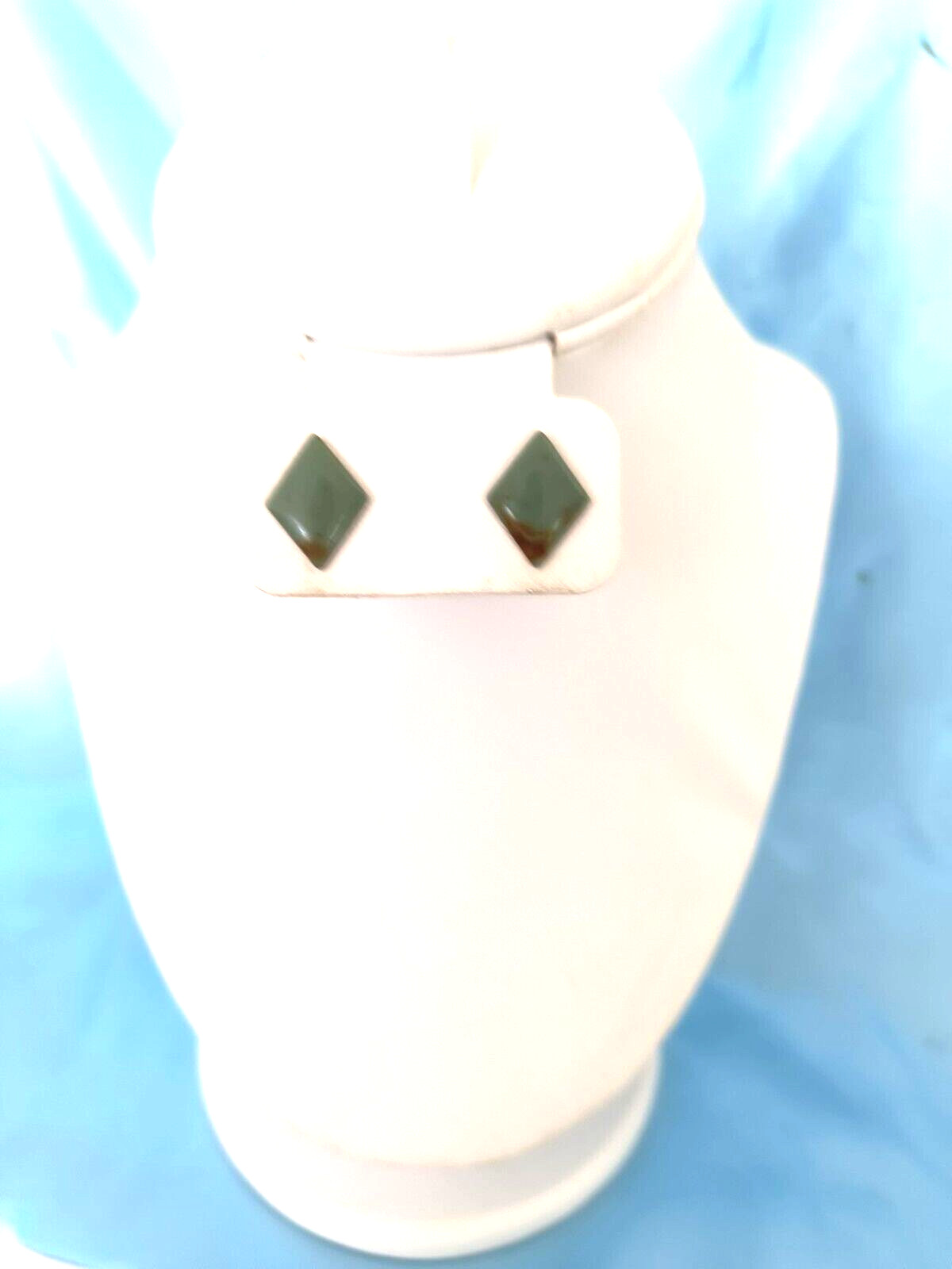 Women’s Stud/ Post Earrings Green Brown Diamond Shaped Metal 5/8″ La Posuette