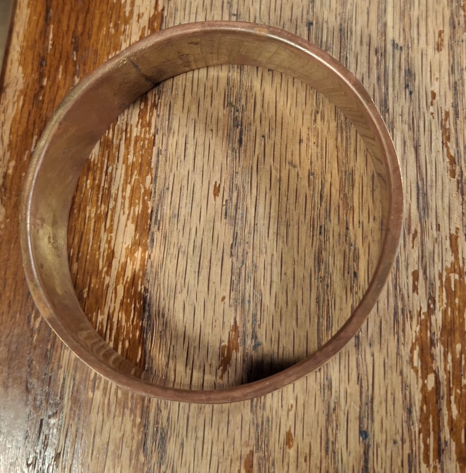 Pre-owned no brand white & pink MOP Inlay with black stripe brass bangle