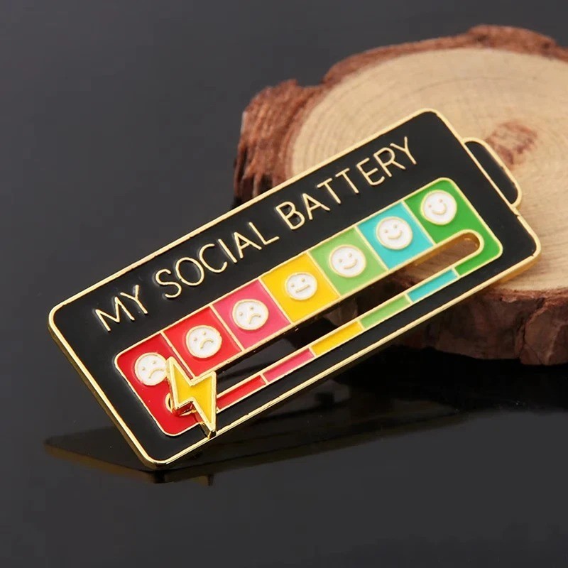 Funny Social Battery Slider Pin – 7-Mood Expression Badge, Cute Interactive Pin
