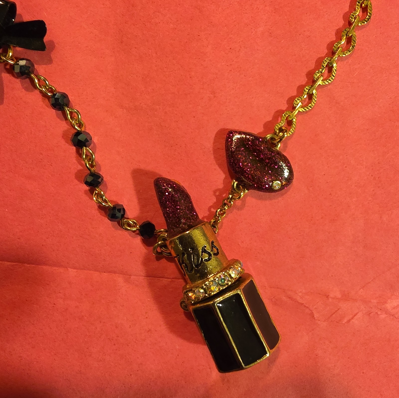Betsey Johnson Lipstick Glitter Enamel Charm Retired Kiss Me Necklace Gold Tone