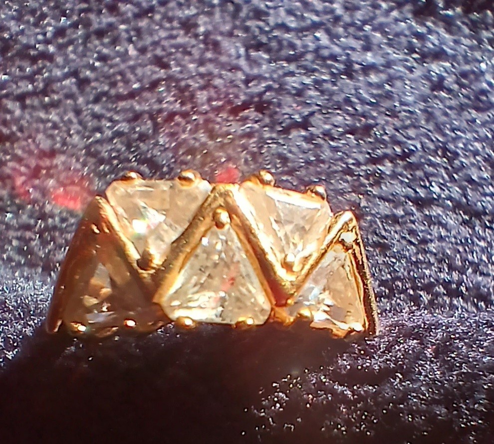18 Carat Gold-plated Statement Ring 5 Triangular Clear Stones Cz UK size S