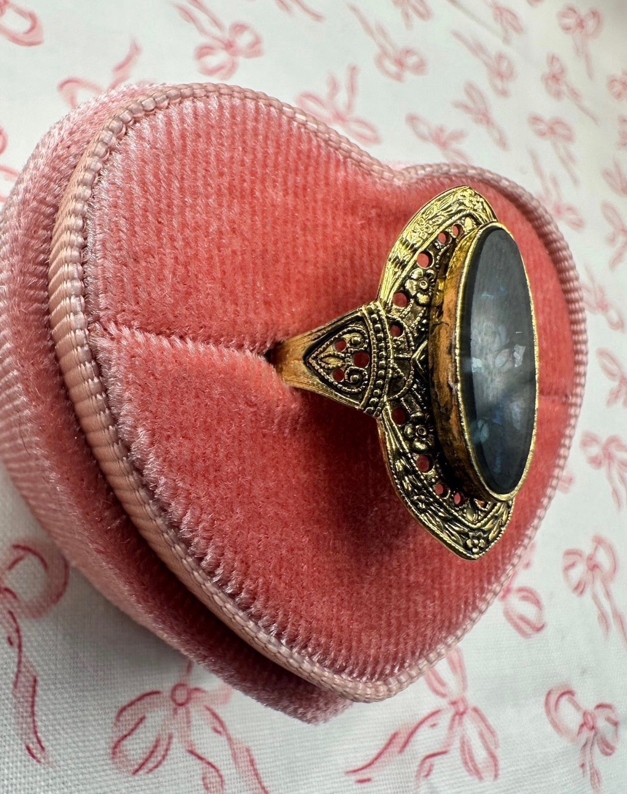 Vintage Victorian Uncas Filigree Floral Ring size 8.75.