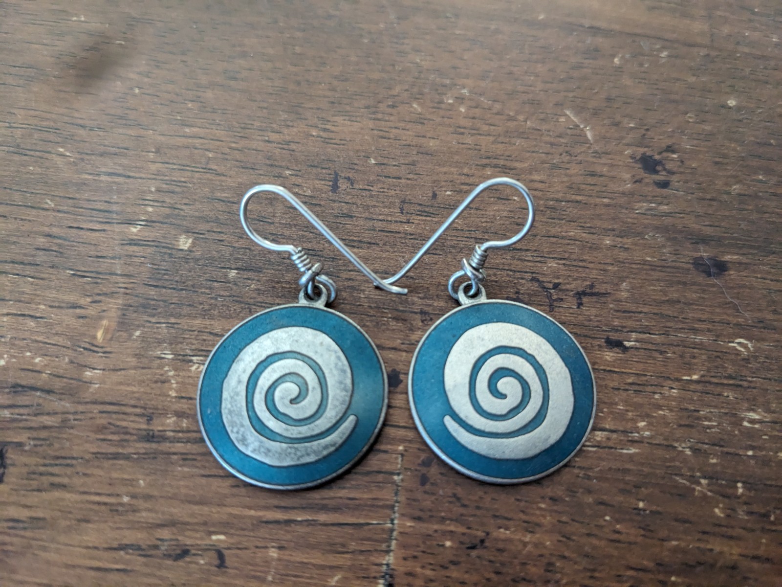 Laurel Burch “Infinity” blue & silver tone swirl round dangle earrings FREE SHIP