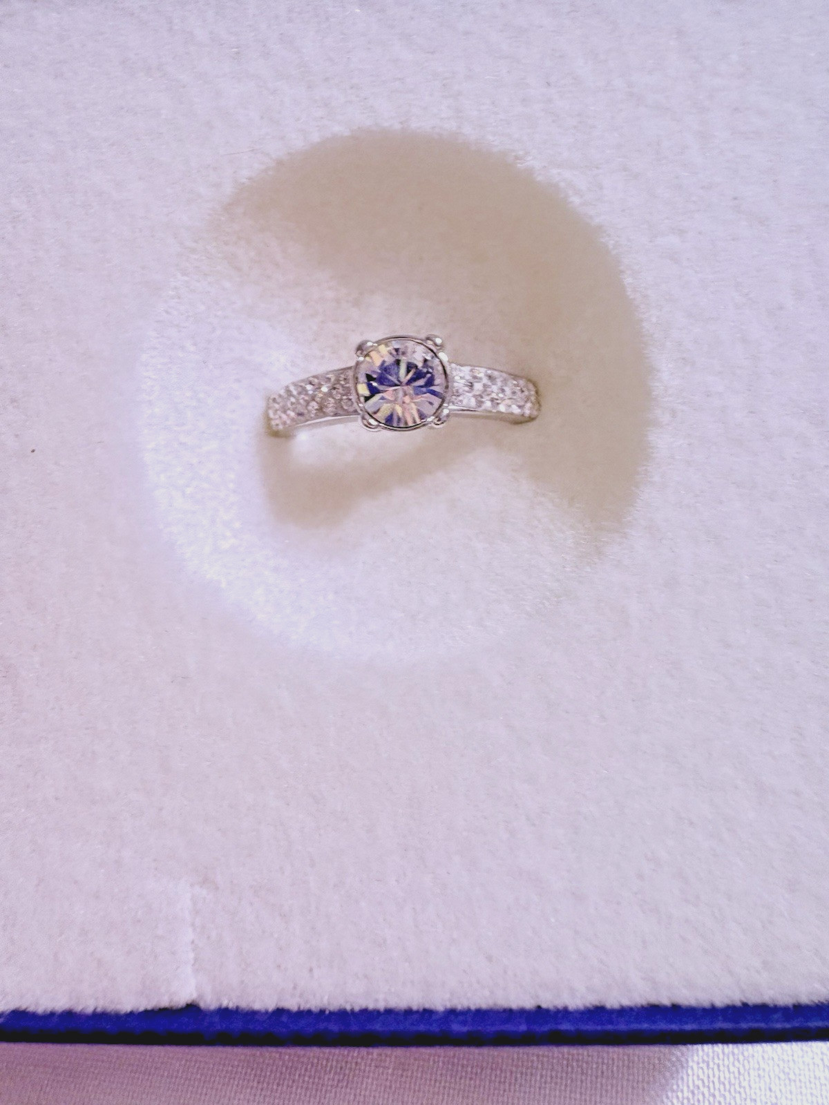 Swarovski Crystal Dazzle Ring size 8 Style# 991995, Brand New In Box
