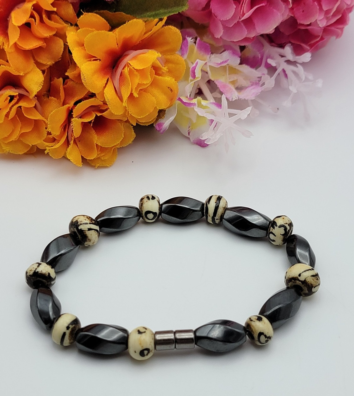 Hematite And Water Buffalo Bone Beaded Bracelet 9″ Magnetic Clasp Unisex Adults