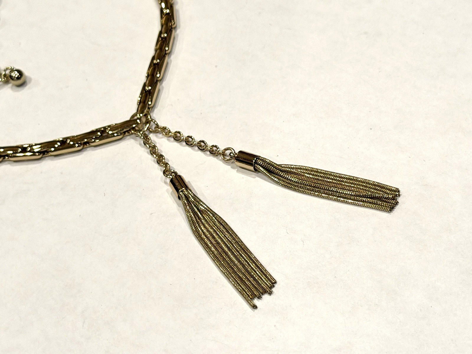 WHITE HOUSE BLACK MARKET Gold Chain 12-15″ CHOKER Necklace Tassel Pendant NEW