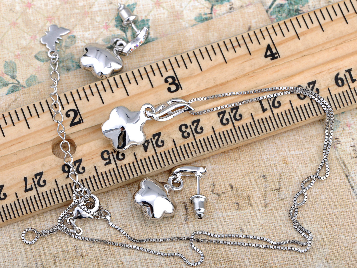 Light Sapphire Rounded AB Stars New Crystal Element Earring Necklace Set