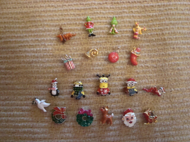 Authentic Origami Owl “Your Choice” Christmas/Grinch/Minion Charms “New” 3 C