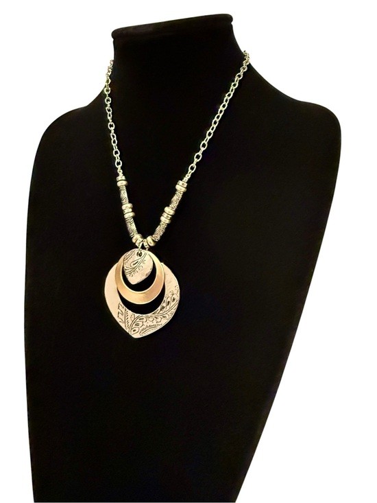 Chico’s Silver & Gold two-Tone Boho Layered Pendant Statement Necklace NWOT