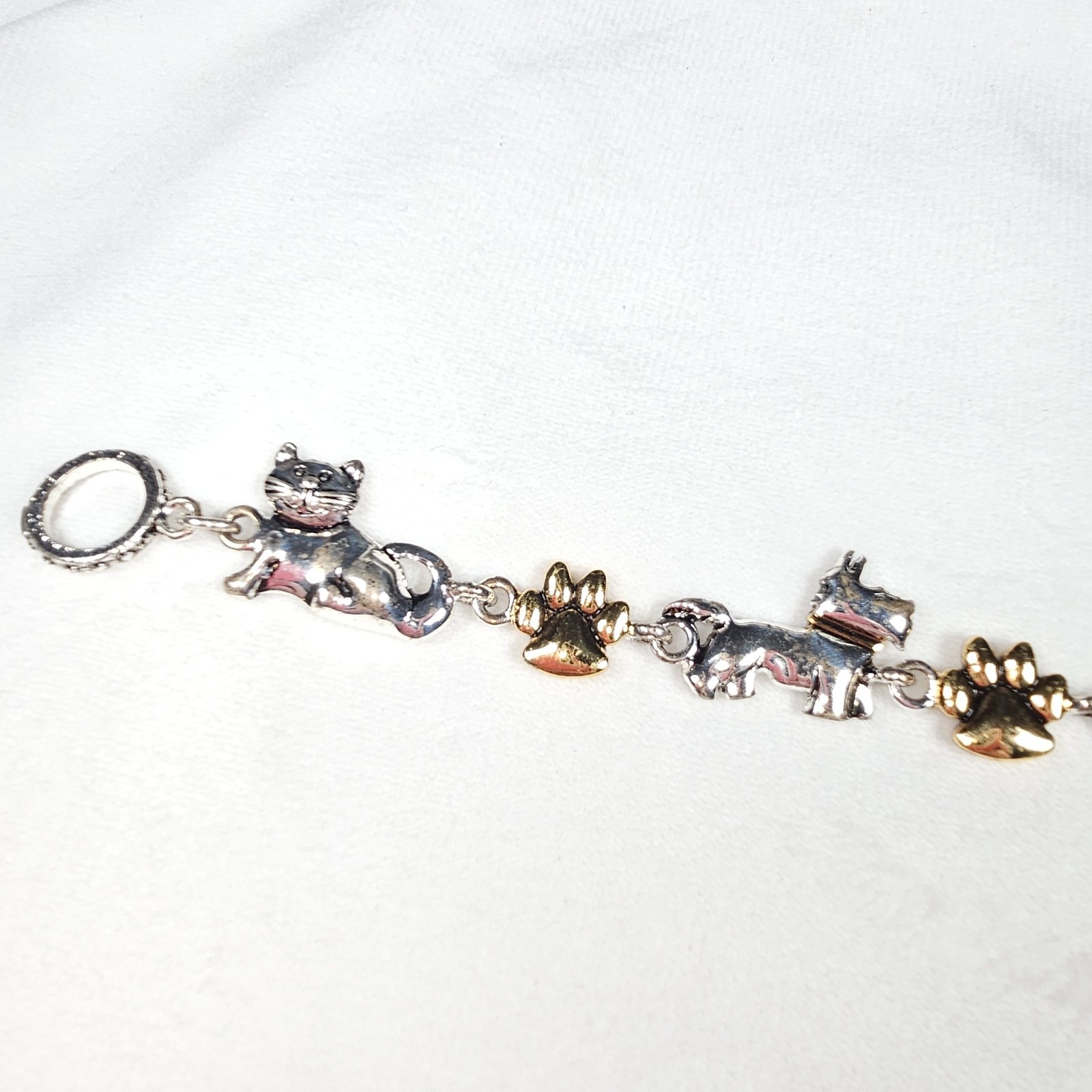 Premier Designs Silver Gold Two Tone Cat Dog Toggle Link Costume Bracelet 6.75″