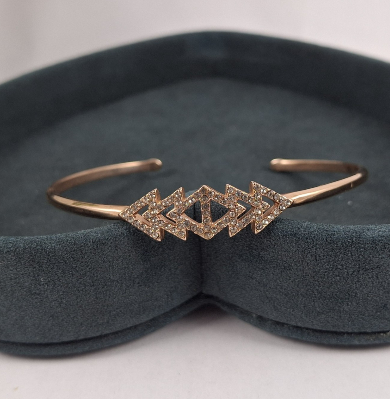 Stella & Dot Rose Gold Tone Crystal Chevron Cuff Bracelet Pave Designer Womens