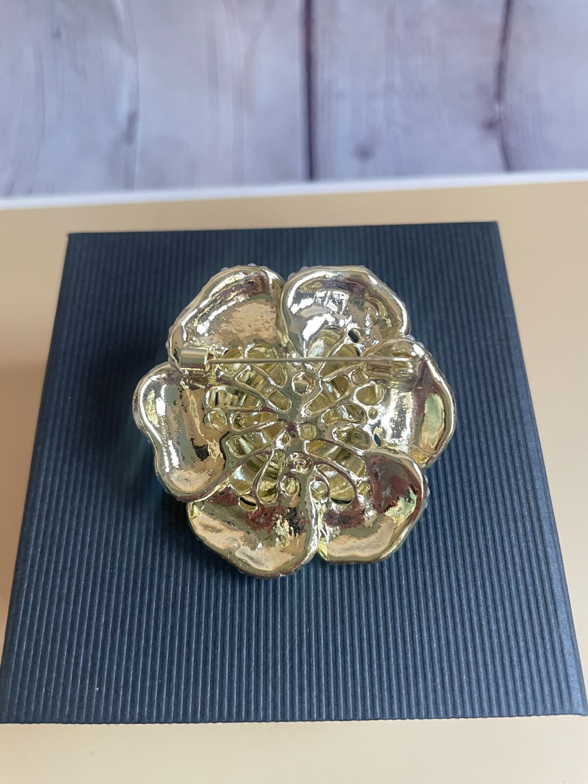 Womens Girls Camellia Flower Key Pearl Charm Brooch and Flower Pins Set of 3
