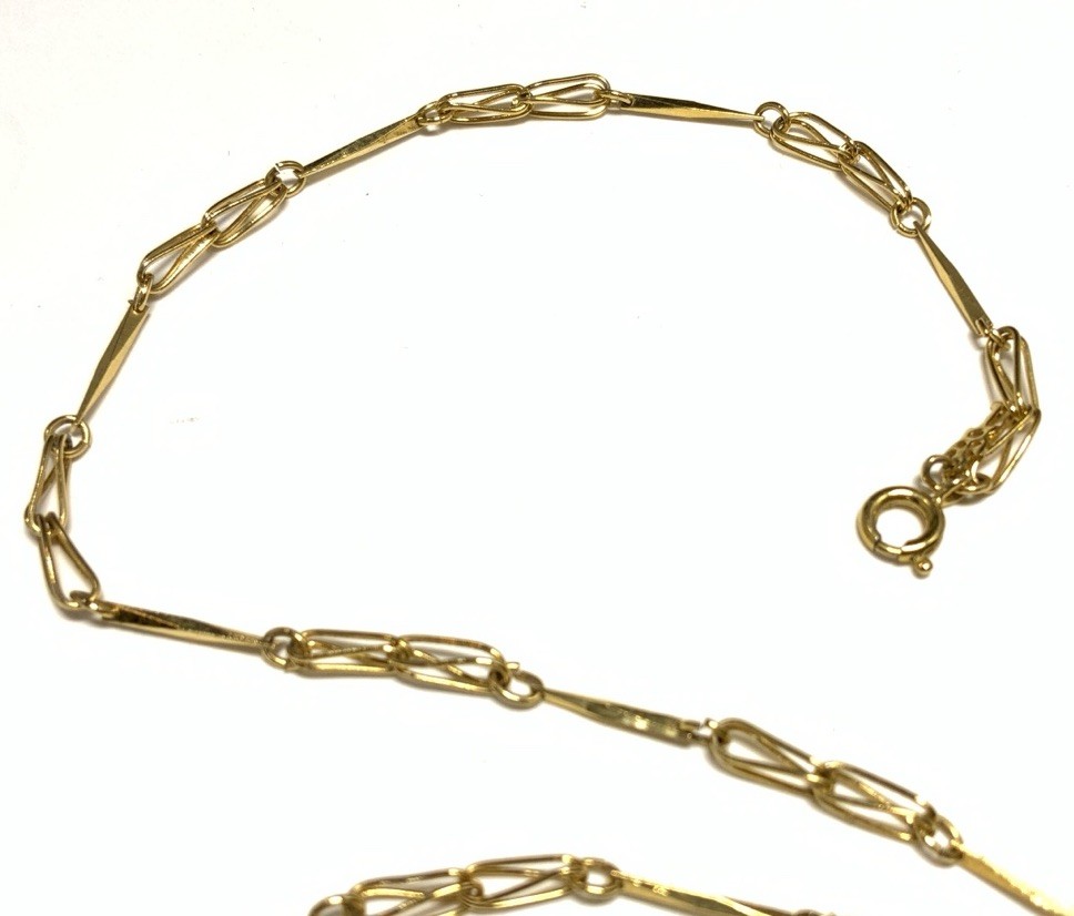 Crown Trifari Gold Tone Chain Necklace 23.5-inches LS103