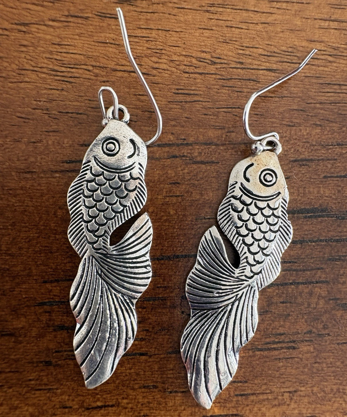 Silver Tone Vintage Look Koi Fish Drop Hook Earrings – Fabulous!