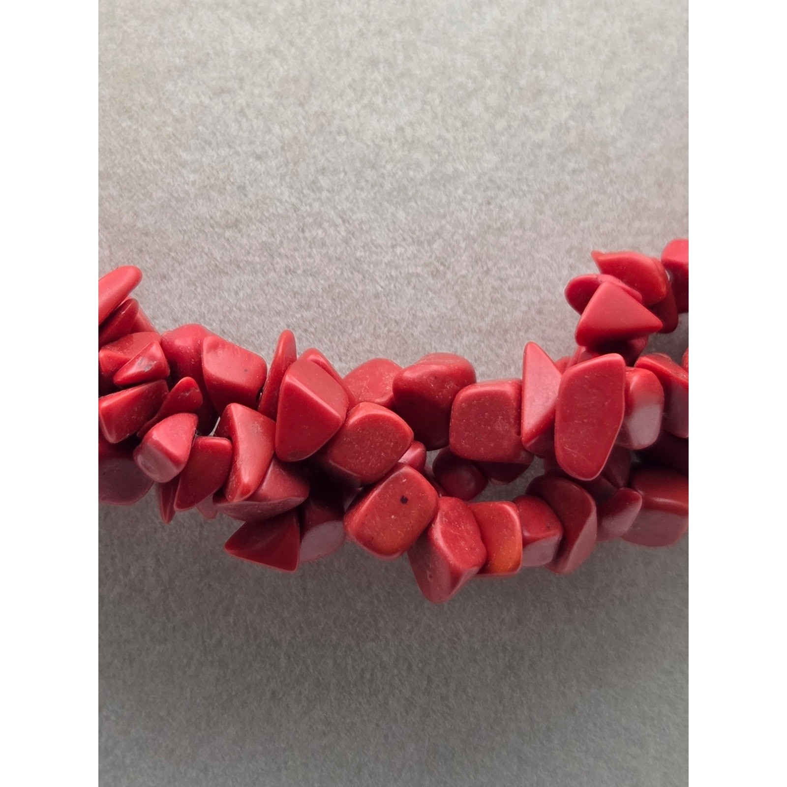 Red Natural Stone Chip Bead Twisted Necklace