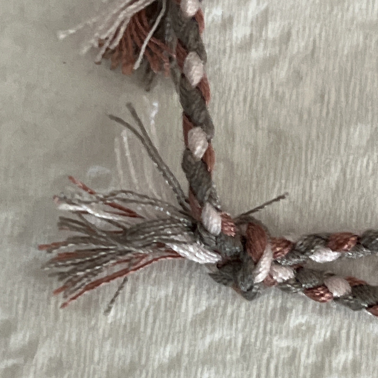NEW BOHO BRAIDED THREAD FRIENDSHIP BRACELET ADJUSTABLE GRAY ROSE WHITE NIP