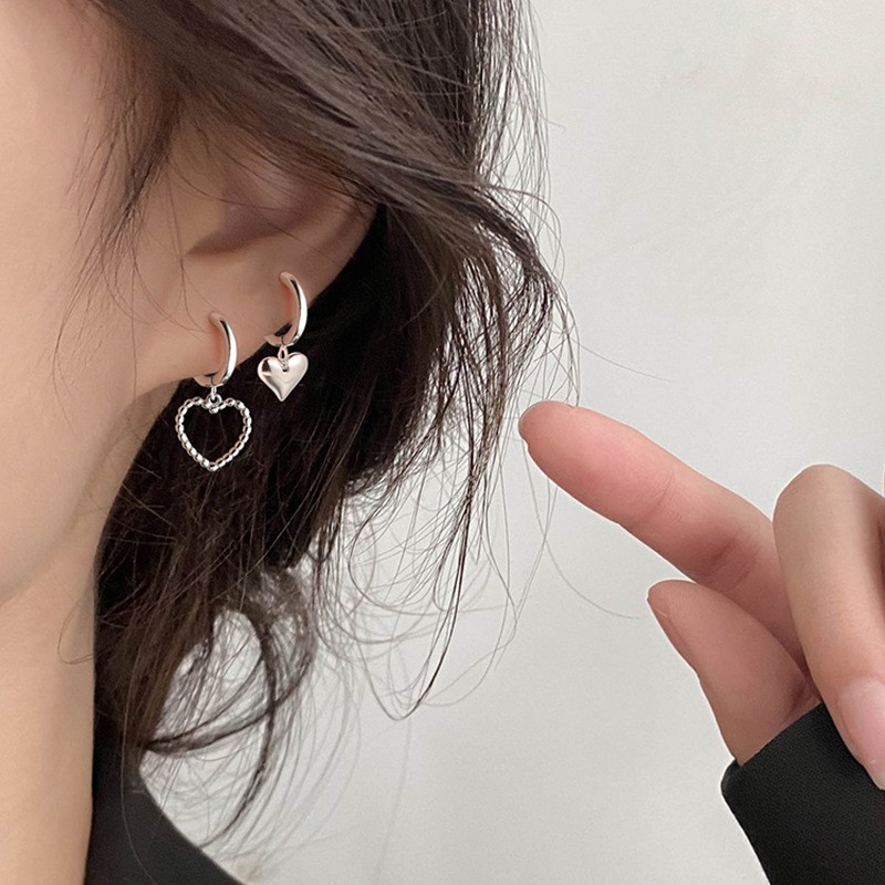 Heart Pendant Ear Buckle Women’s Fashionable Earrings Alloy Jewelry Gift