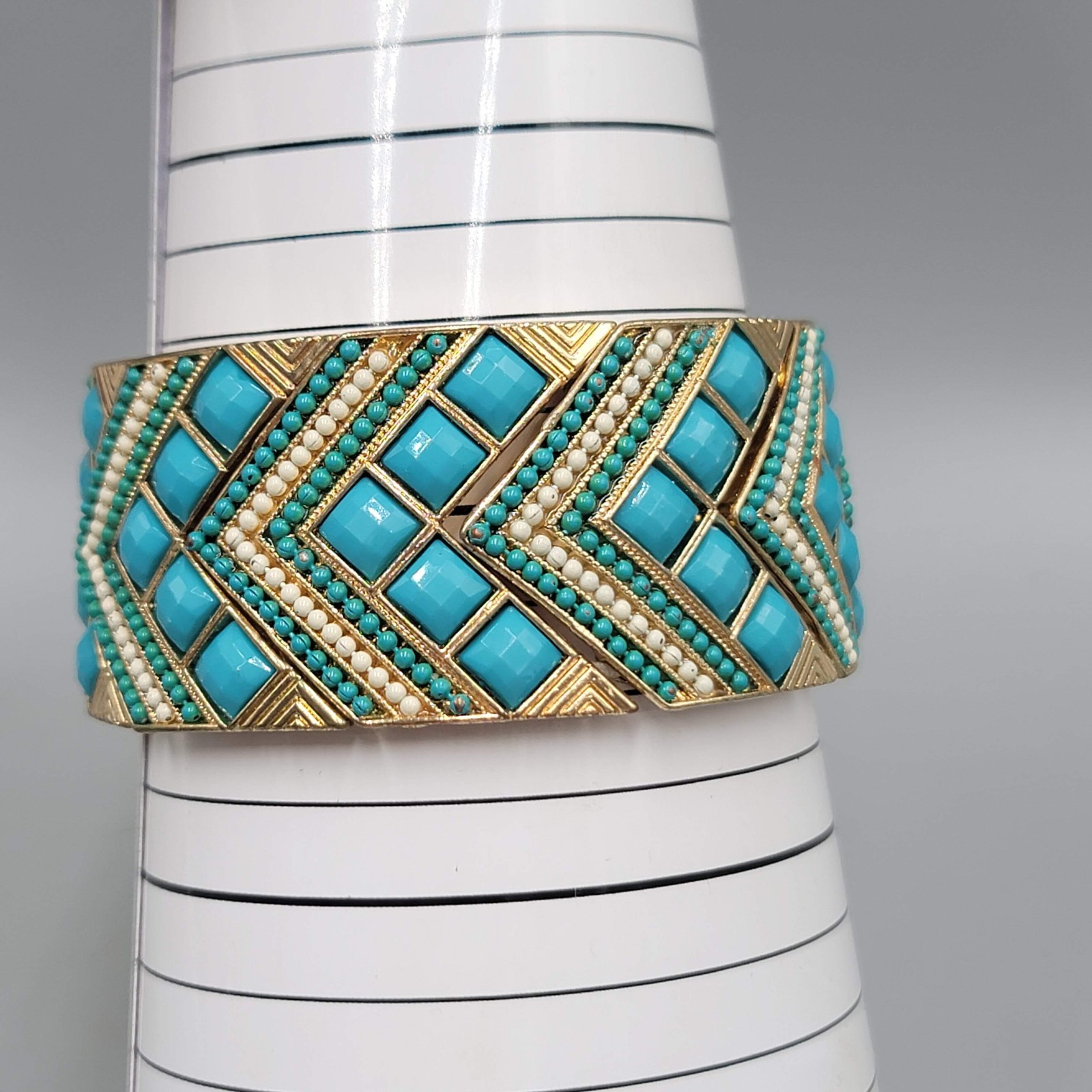 Wide Blue Green Panel Bangle Bracelet Gold tone Elastic 7″ x 1.25″