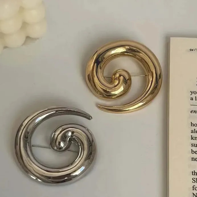 Gold Irregular Metal Spiral Vortex Brooch Zinc Alloy Corsage Pin Gift