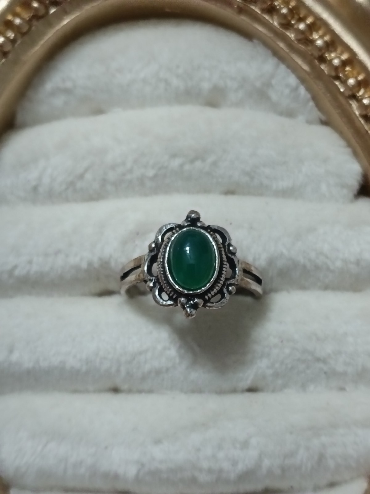 oldstock Silver Tone Band Ring Oval Green Cabochon Bezel Set, Size 5 1 Gemstone