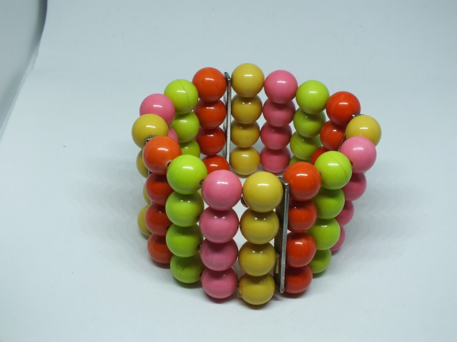 Beautiful Stretch Bracelet Silver Ton Bold Colorful Plastic Beads 2″ Wx2 1/4 Uns