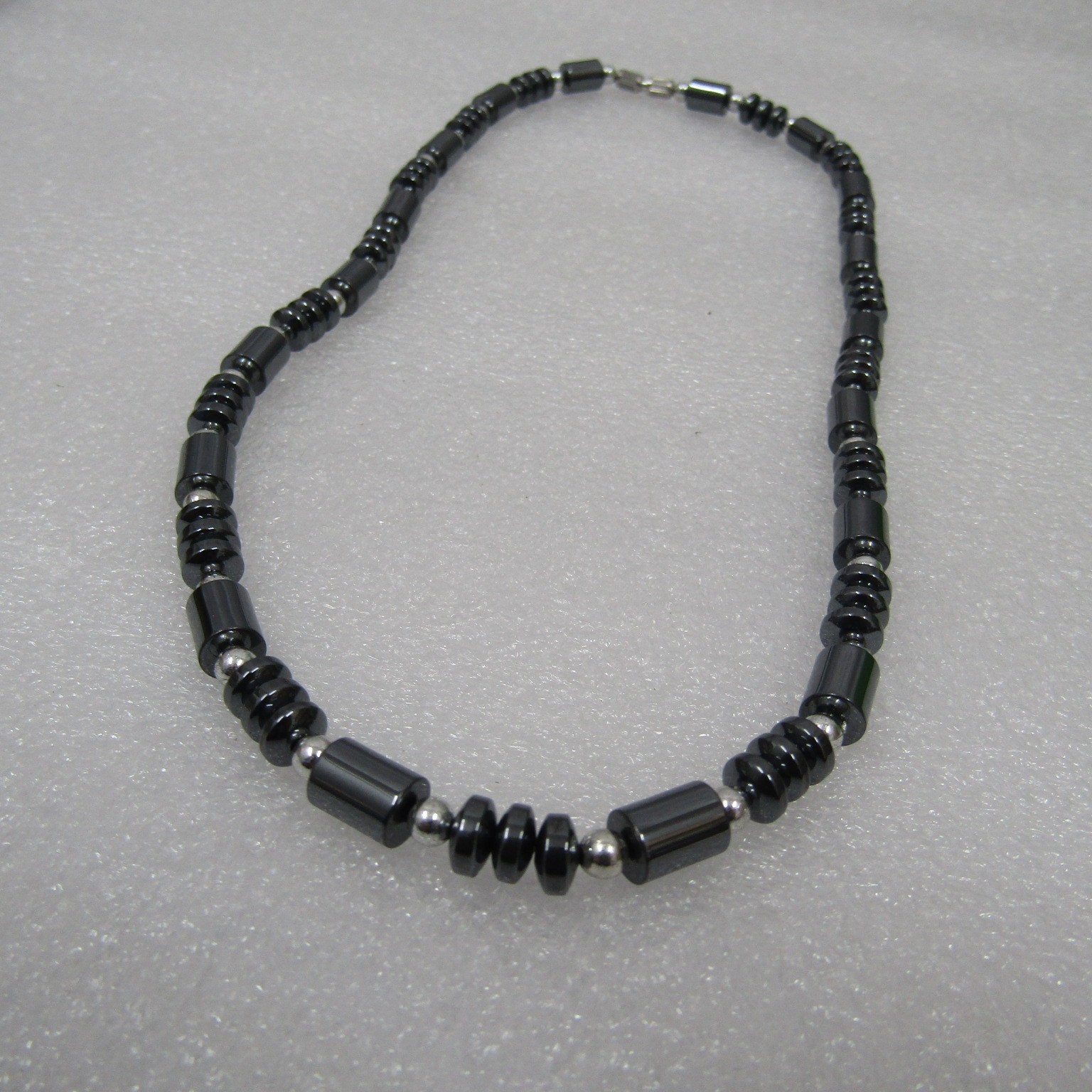 Women’s Jewelry Black Necklace Hematite Beads None Magnetic
