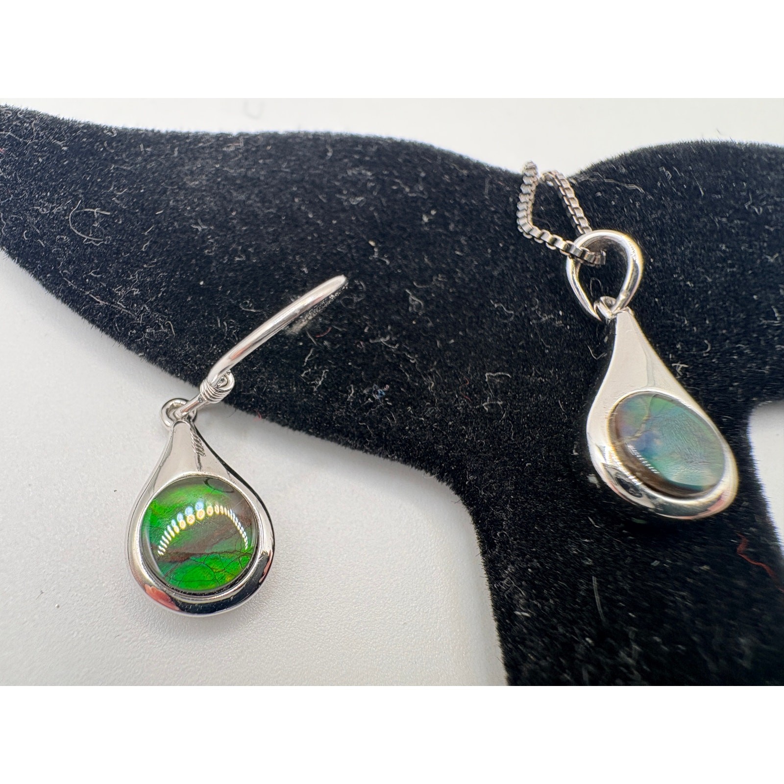 Sterling Silver Ammolite 18″ Necklace Dangle Earring Set